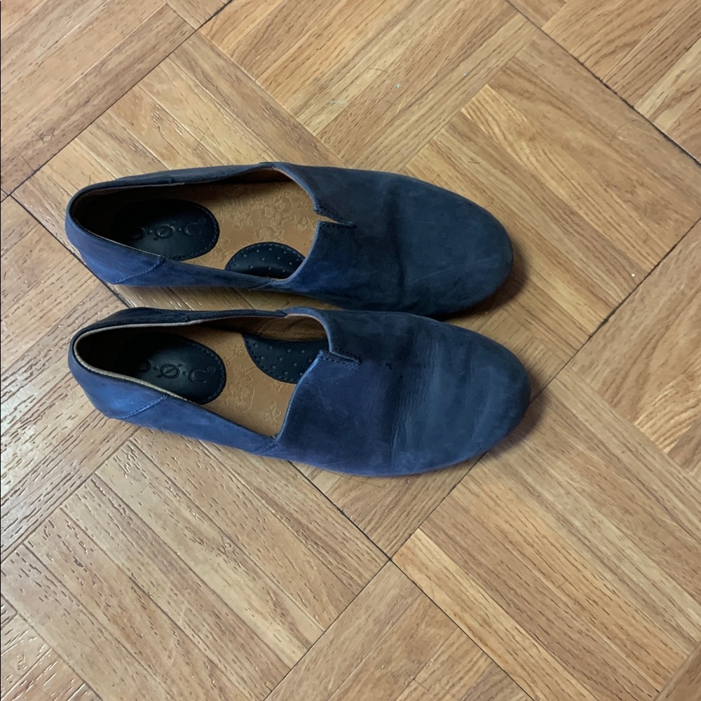 Born BOC Suree denim blue leather slip on loafer. Size 6.5